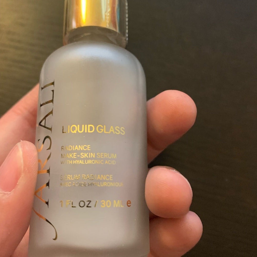 Farsali Liquid Glass